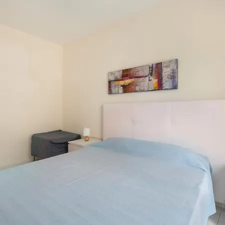 Апартаменти Complejo Orlando 206 Адехе