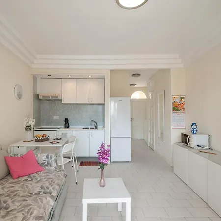 Апартаменти Complejo Orlando 206 Адехе